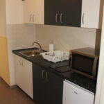 1-Zimmer-Apartment für 4 Personen im Dachgeschoss mit Eigner Küche (Zusatzbett möglich)