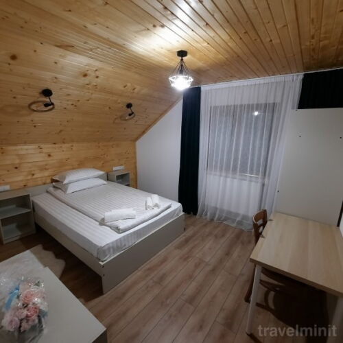 Casă de vacanță pentru 10 pers. (se inchirieaza doar integral)