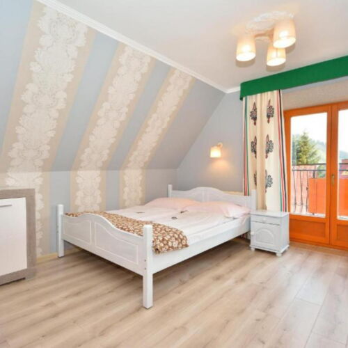 Apartament 4-osobowy z 2 pomieszczeniami sypialnianymi