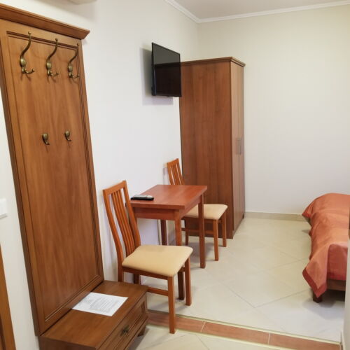 Apartament 2-osobowy na piętrze z widokiem na dziedziniec z 1 pomieszczeniem sypialnianym