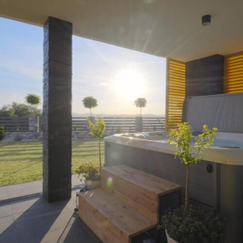 Panoramic Whole House Holiday Home for 10 Persons