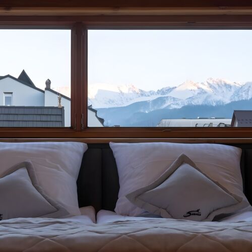 Pokój 4-osobowy na poddaszu z widokiem na miasto