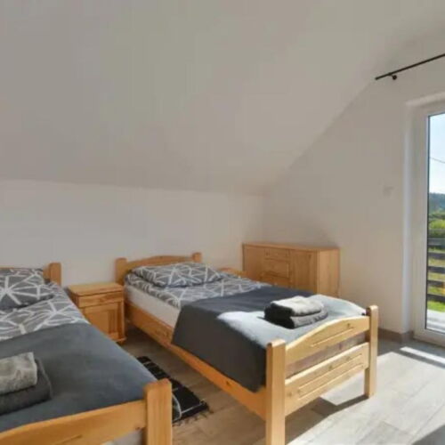 Domek całoroczny 8-osobowy cały dom z widokiem na rzekę (możliwa dostawka)