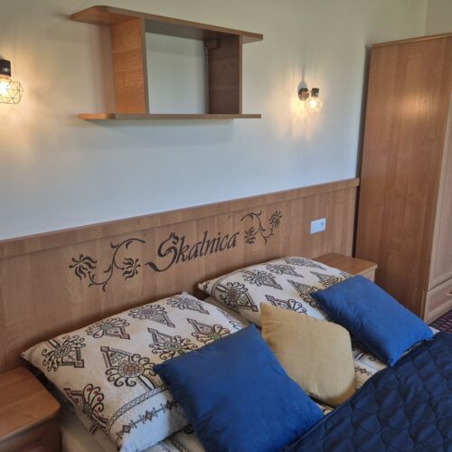 Mountain View Upstairs 2-Room Apartment for 5 Persons