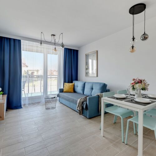 Apartament 4-osobowy z balkonem