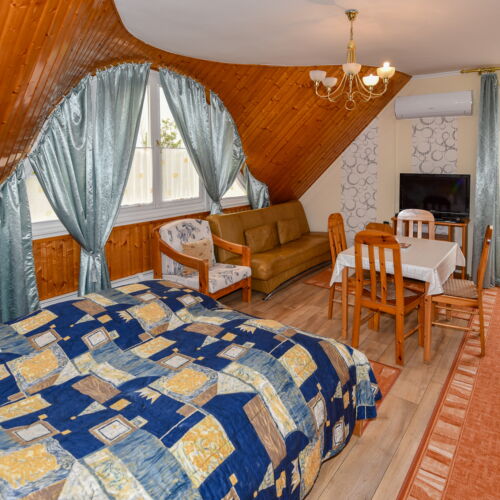 1-Room Balcony Apartment for 2 Persons