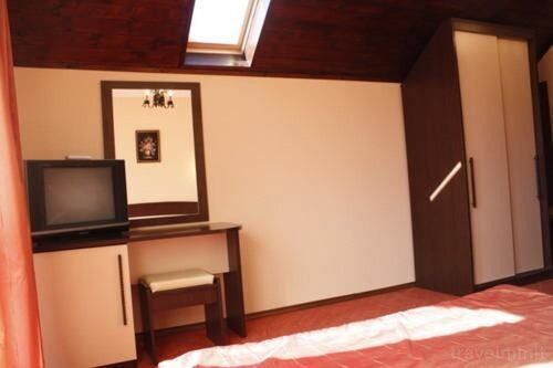 Camera dubla cu balcon (se poate solicita pat suplimentar)