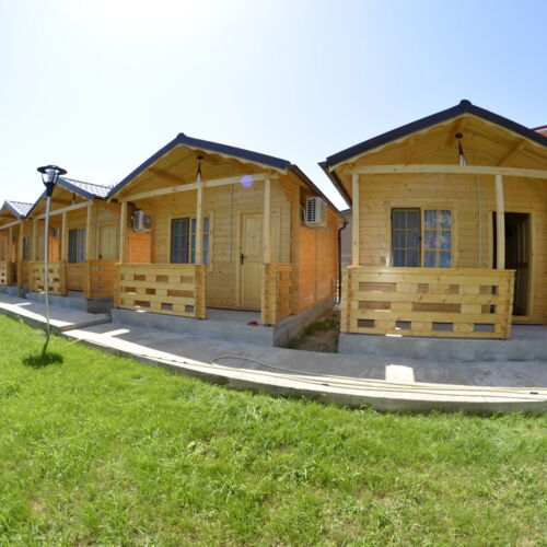 Cabană pentru 3 pers. (se inchirieaza doar integral)