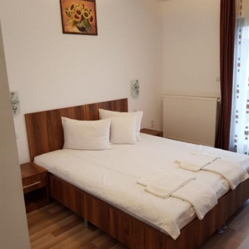 Double Room (extra bed available)