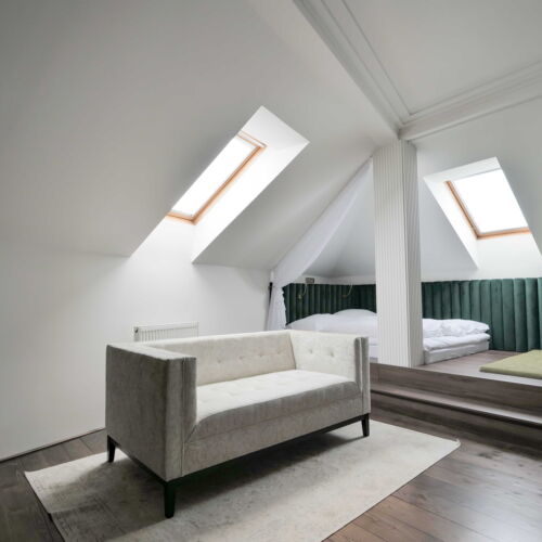 Camera twin deluxe cu duș