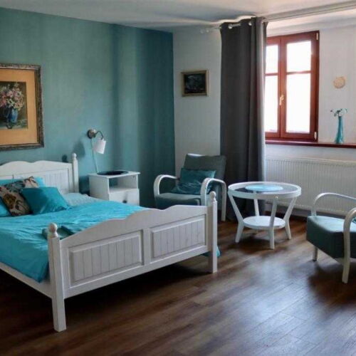 Standard Pokoj s privátní koupelnou mimo apartmán s manželskou postelí