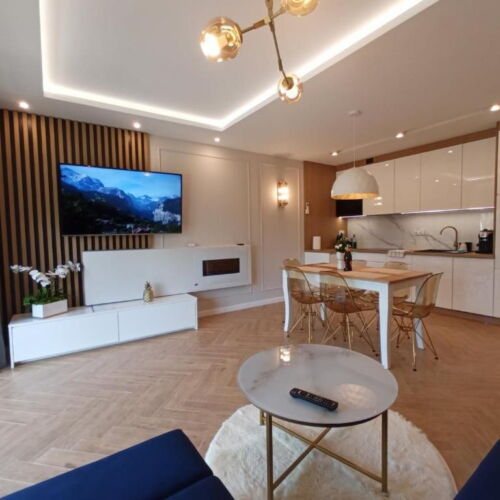 Apartament 6-osobowy na piętrze z widokiem na rzekę z 3 pomieszczeniami sypialnianymi