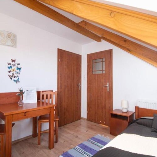 Pokój 2-osobowy na poddaszu Economy