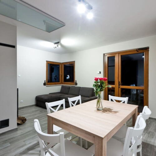 View to the Lake Air Conditioned Holiday Home for 8 Persons