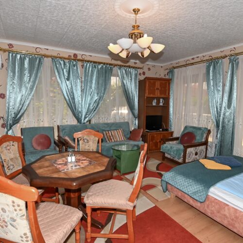 Pool Side 2-Room Family Apartment for 4 Persons