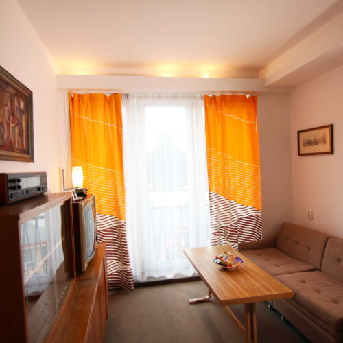 Zweibettzimmer mit Dusche