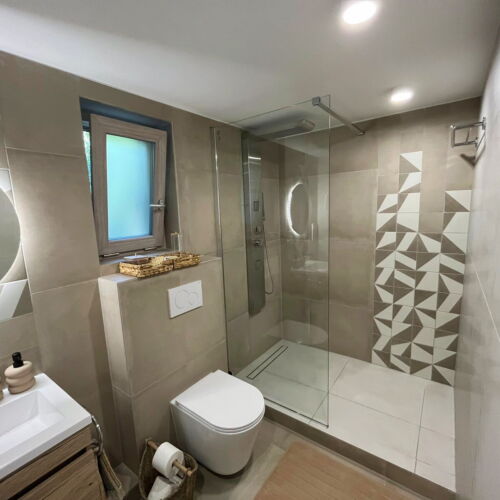 Whole House Holiday Home for 7 Persons with Garden
