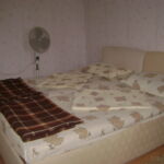Mansard 3-Room Suite for 6 Persons ensuite (extra beds available)