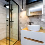 Doppelzimmer Gemeinsames Badezimmer mit Klimaanlage