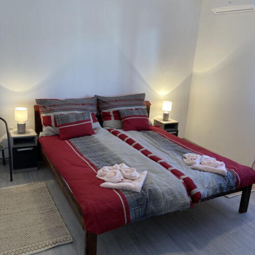 Casă de vară întreaga unitate pentru 8 pers. (se inchirieaza doar integral)