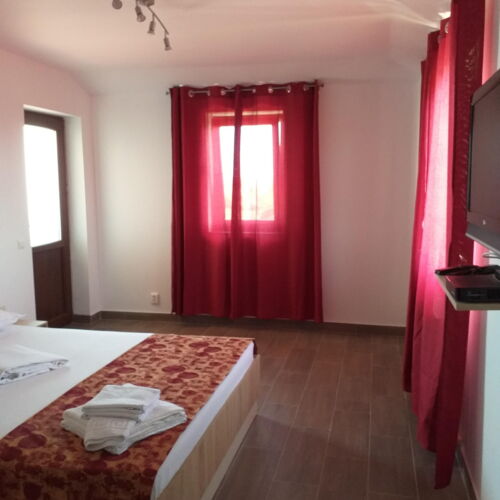 Camera dubla (se poate solicita pat suplimentar)