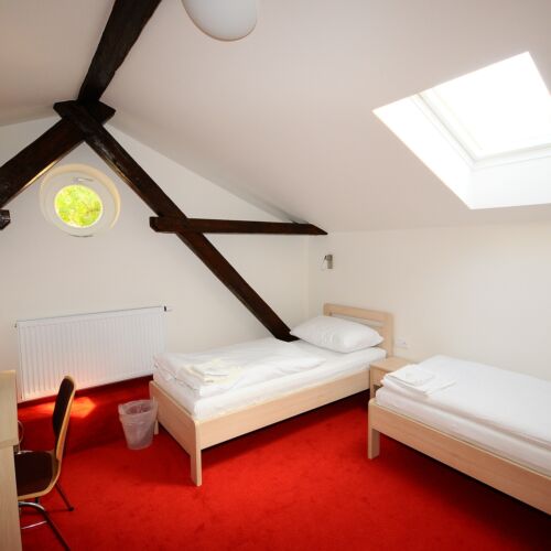 Pokoj s klimatizací se sprchou pro 2 os.