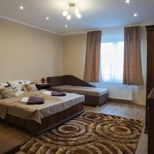 Apartament 6-osobowy z łazienką z 2 pomieszczeniami sypialnianymi (możliwa dostawka)