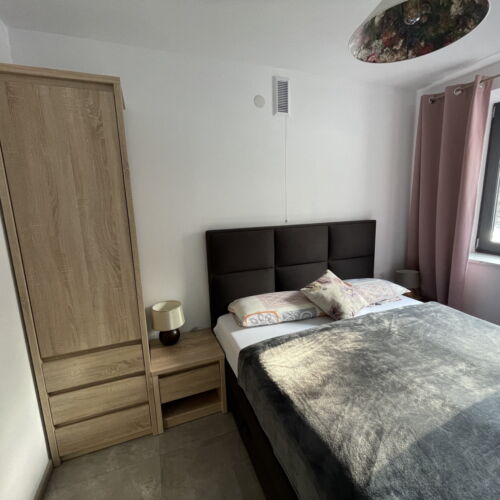 Superior Apartman pro 3 os. se 2 ložnicemi s výhledem do zahrady (s možností přistýlky)
