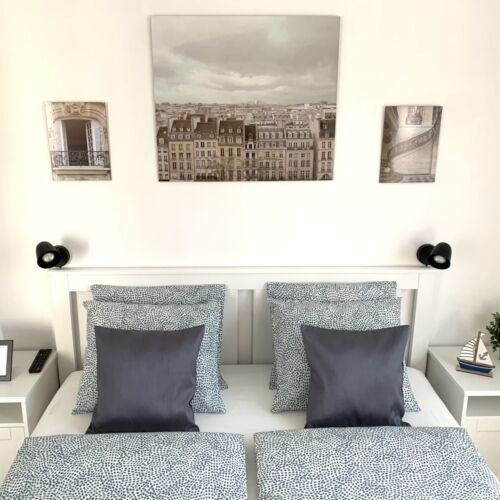 Doppelzimmer mit Balkon und Klimaanlage