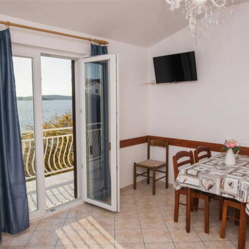 Apartman tV s plochou obrazovkou pro 4 os. se 2 ložnicemi s výhledem na moře