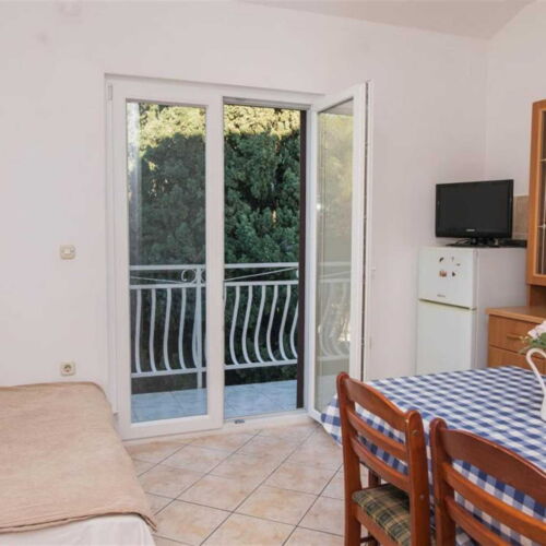 Apartman s terasou  pro 4 os. se 2 ložnicemi