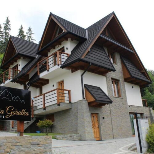 Apartament deluxe la parter cu 2 camere pentru 5 pers.