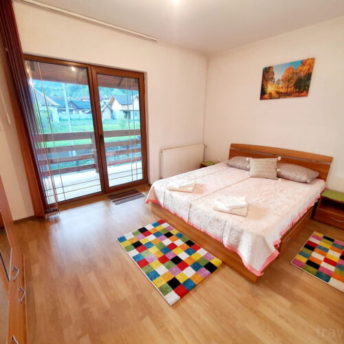 Camera dubla cu balcon