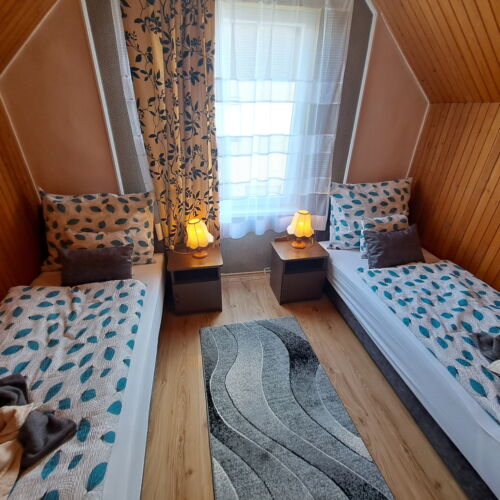 Casa de vara pentru 7 pers. (se inchirieaza doar integral)