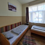 Standard Sa tuš kabinom soba sa dva odvojena kreveta (za 2 osoba(e))