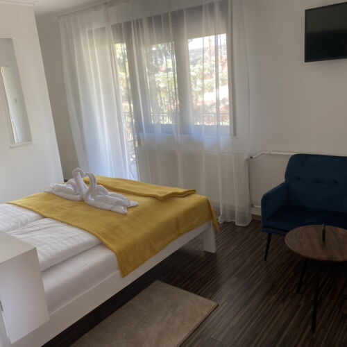 Whole House Premium Apartment for 7 Persons (extra bed available)