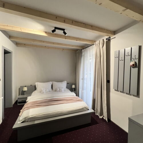 Camera dubla economy cu balcon