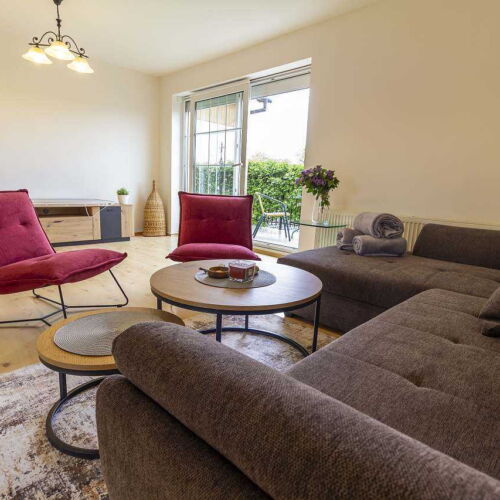 4-Room Apartment for 10 Persons with Kitchenette and Flat Screen Tv (extra beds available)