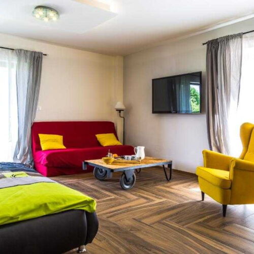 Vip Pokoj s terasou s manželskou postelí (s možností přistýlky)