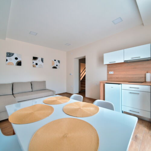 2-Zimmer-Apartment für 4 Personen Obergeschoss mit Balkon