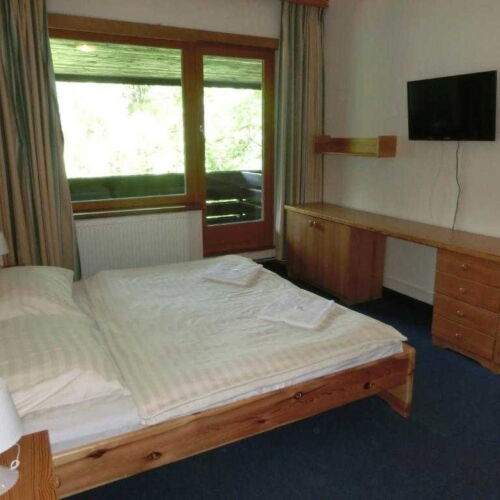 Pokoj s vlastní malou kuchyňkou pro 4 os. s výhledem na hory