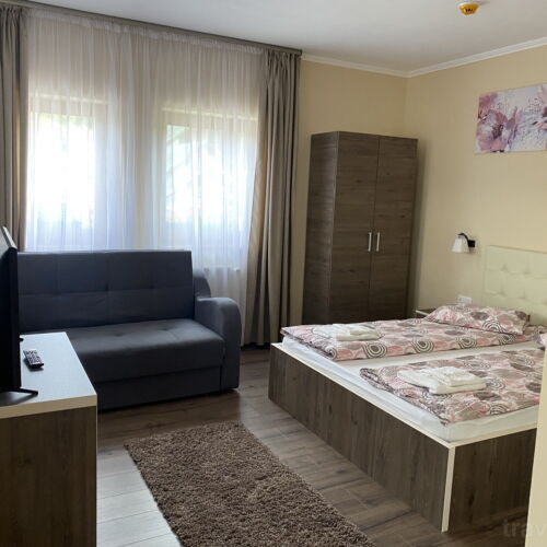 Camera la parter întreaga unitate pentru 6 pers.