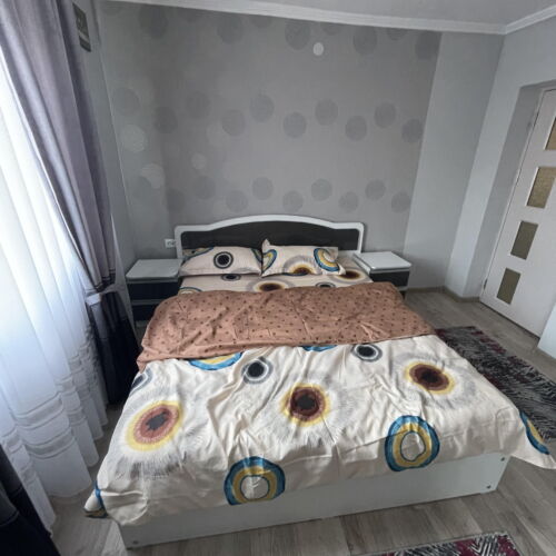 Casă de vacanță cu terasă pentru 6 pers. (se inchirieaza doar integral)