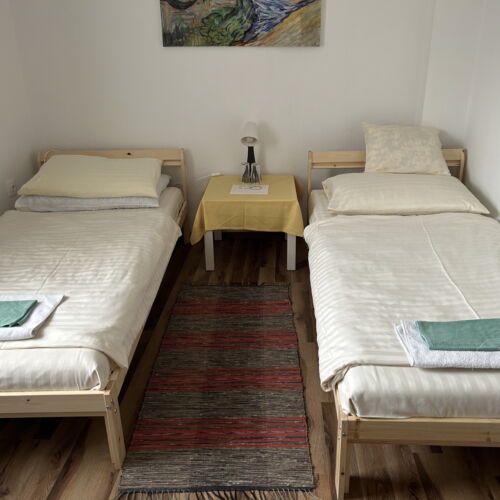 Apartament 9-osobowy cały dom z 3 pomieszczeniami sypialnianymi (możliwa dostawka)