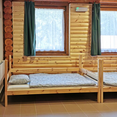 Apartament pentru 24 pers. (se inchirieaza doar integral)