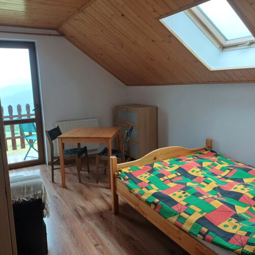 Pokój 2-osobowy na piętrze z widokiem na góry (możliwa dostawka)