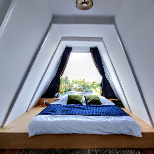 Mountain View Panoramic Chalet for 3 Persons