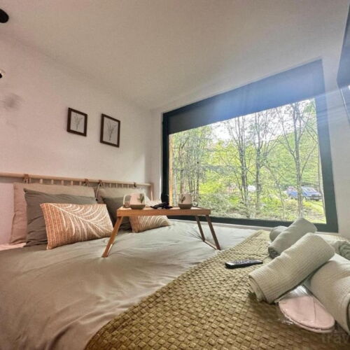 Roubenka (jako celek) s manželskou postelí