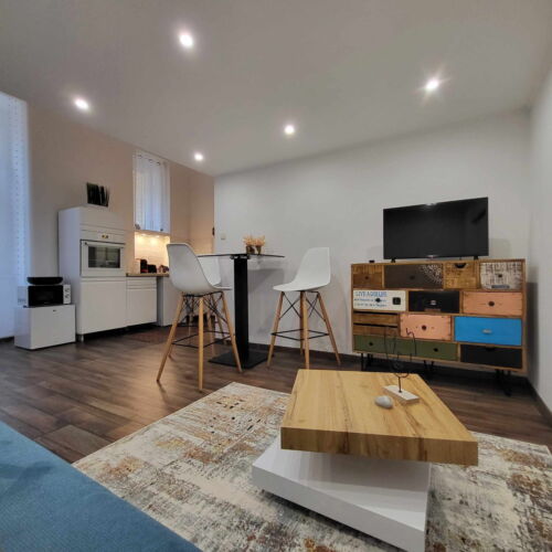Na katu Art apartman za 4 osoba(e) sa 2 spavaće(om) sobe(om)