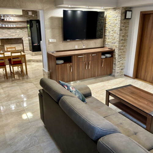 Apartman se sprchou s vlastní kuchyňkou pro 4 os. se 2 ložnicemi